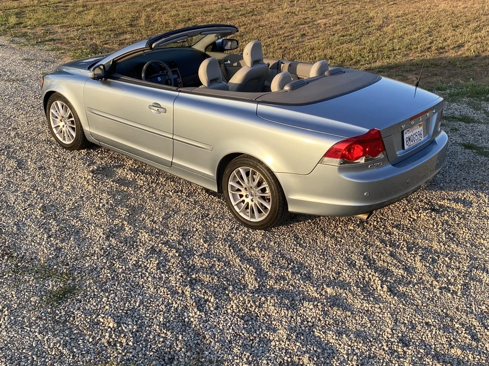 2008 Volvo C70 2nd Gen - Image 11 of 31
