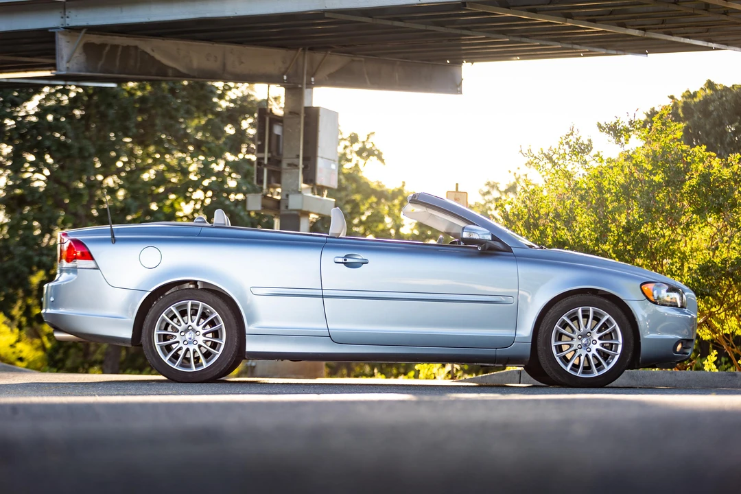 2008 Volvo C70 2nd Gen - Image 15 of 31