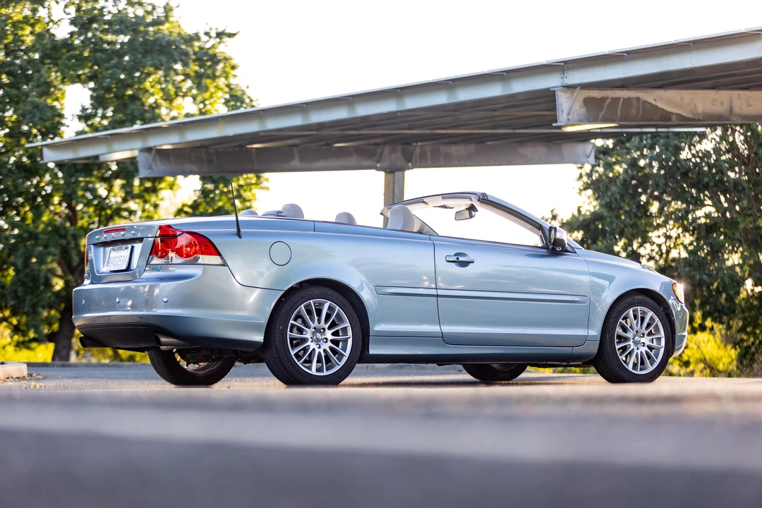 2008 Volvo C70 2nd Gen - Image 14 of 31