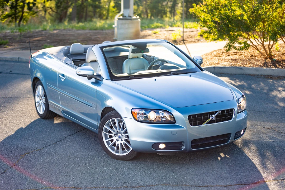 2008 Volvo C70 2nd Gen - Image 19 of 31