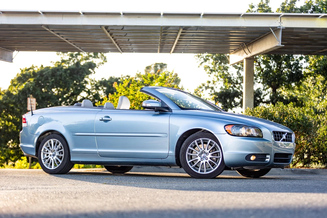 2008 Volvo C70 2nd Gen - Image 16 of 31