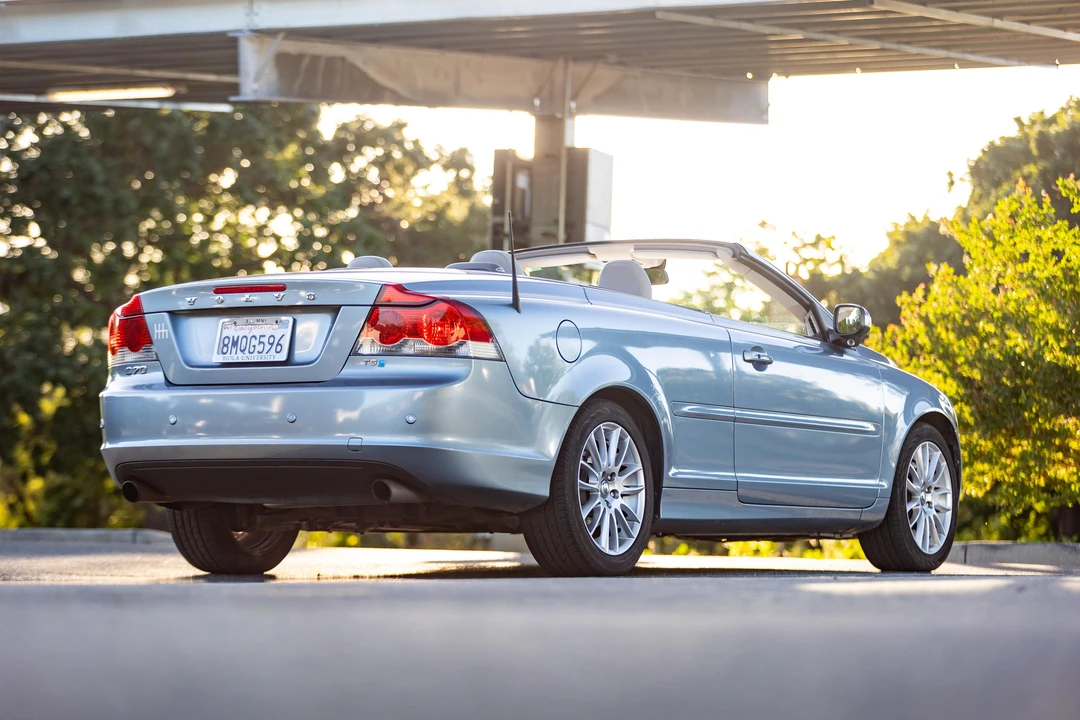 2008 Volvo C70 2nd Gen - Image 12 of 31