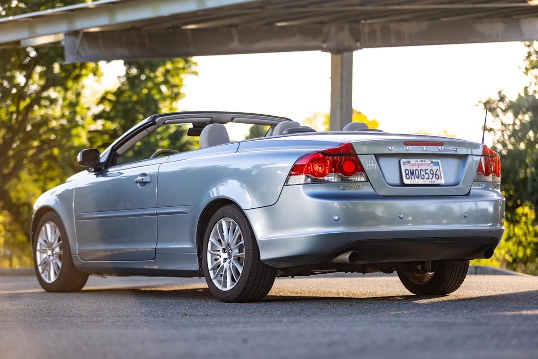 2008 Volvo C70 2nd Gen - Image 9 of 31