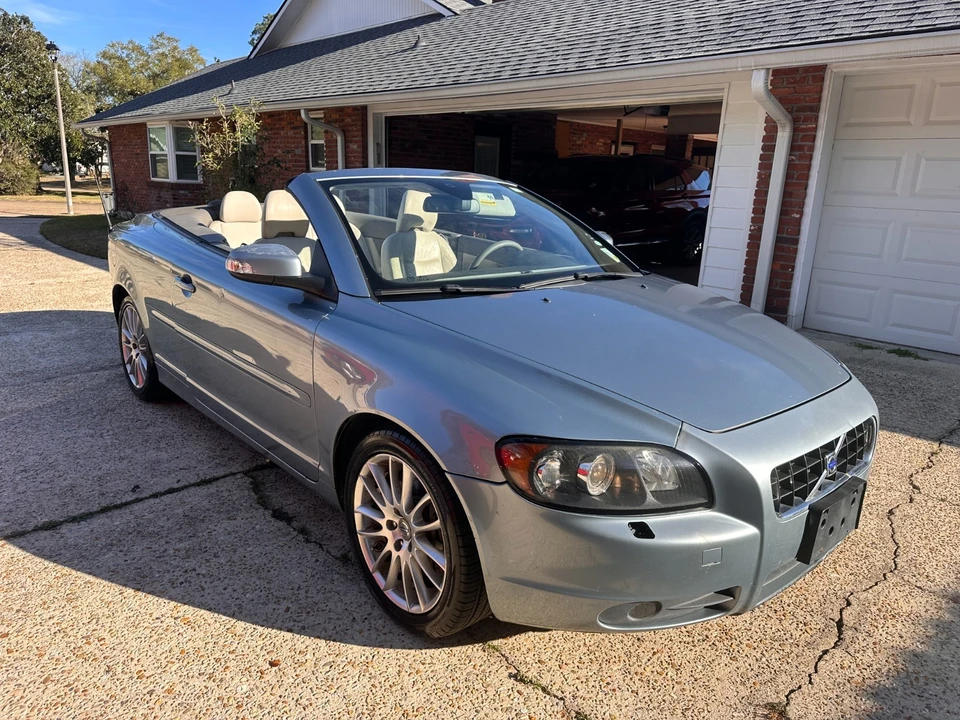 2008 Volvo C70 2nd Gen - Image 8 of 10