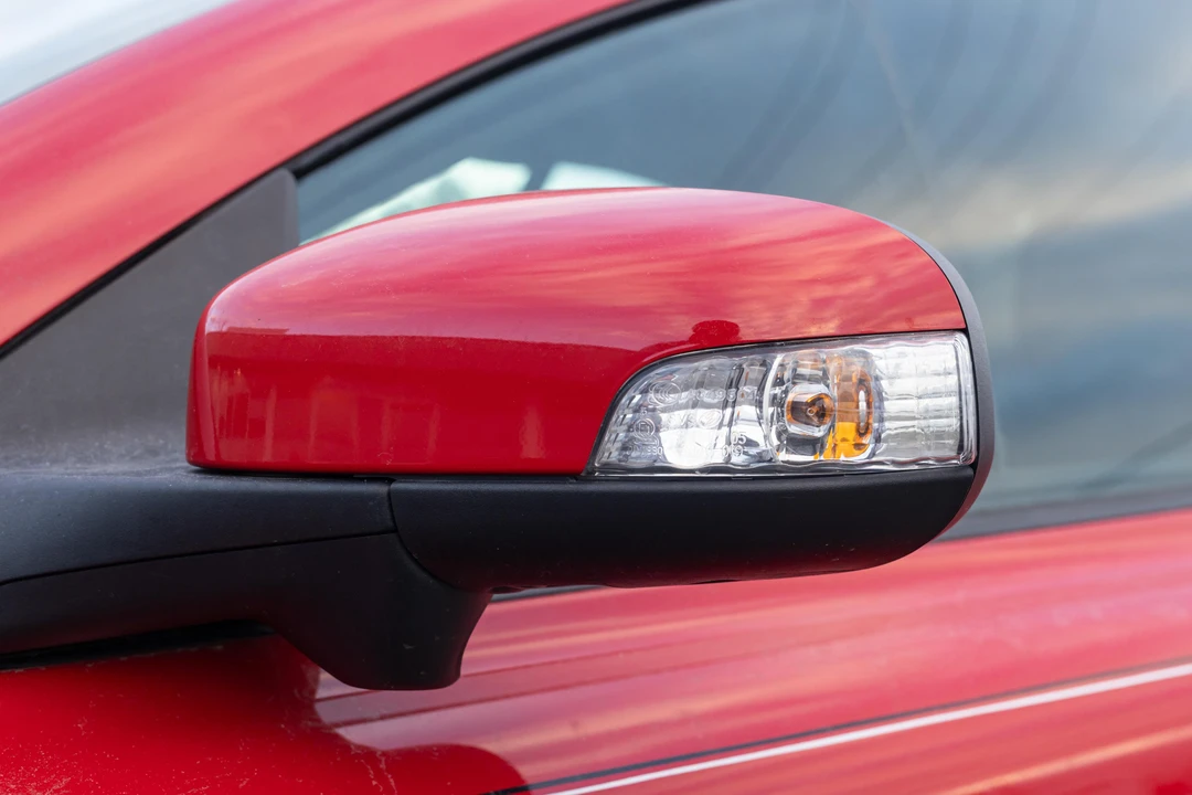 2008 Volvo C70 2nd Gen - Image 19 of 31