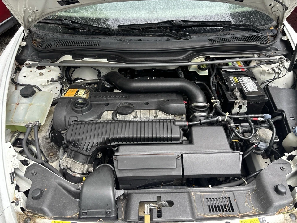 2008 Volvo C70 2nd Gen - Image 13 of 17