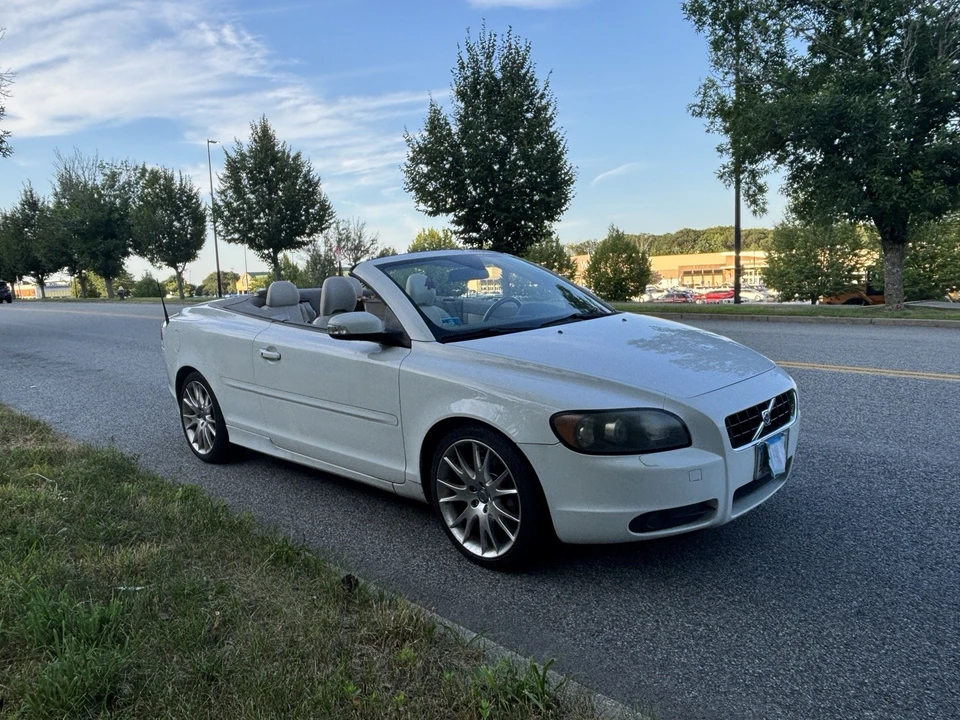 2008 Volvo C70 2nd Gen - Image 6 of 17