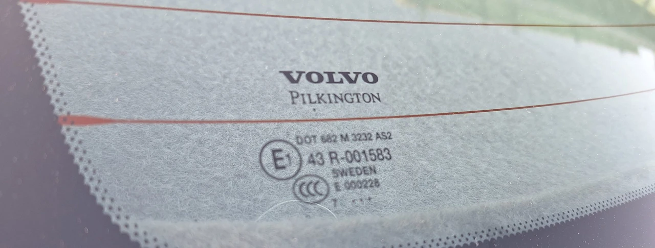 2008 Volvo C70 2nd Gen - Image 27 of 31