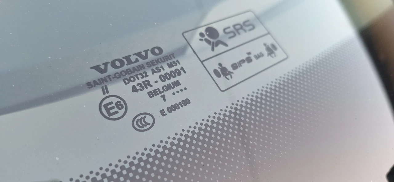 2008 Volvo C70 2nd Gen - Image 26 of 31