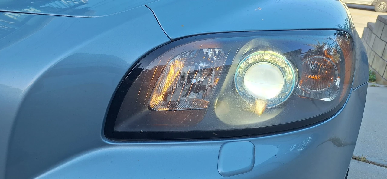 2008 Volvo C70 2nd Gen - Image 13 of 31