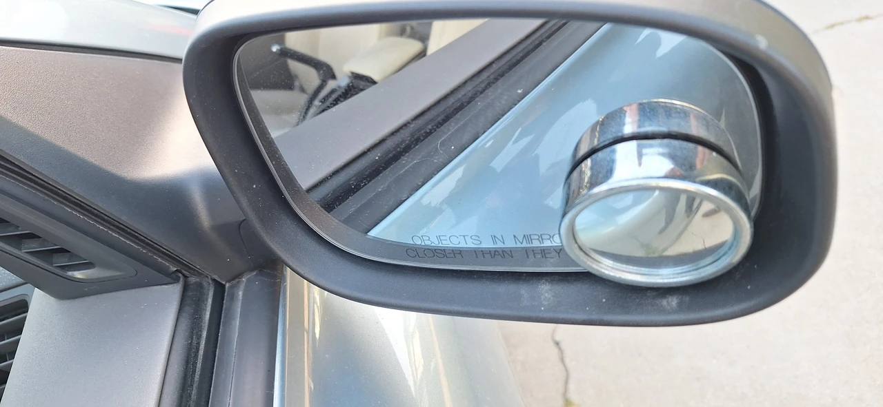 2008 Volvo C70 2nd Gen - Image 25 of 31