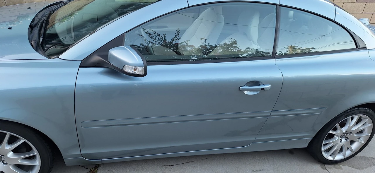 2008 Volvo C70 2nd Gen - Image 16 of 31
