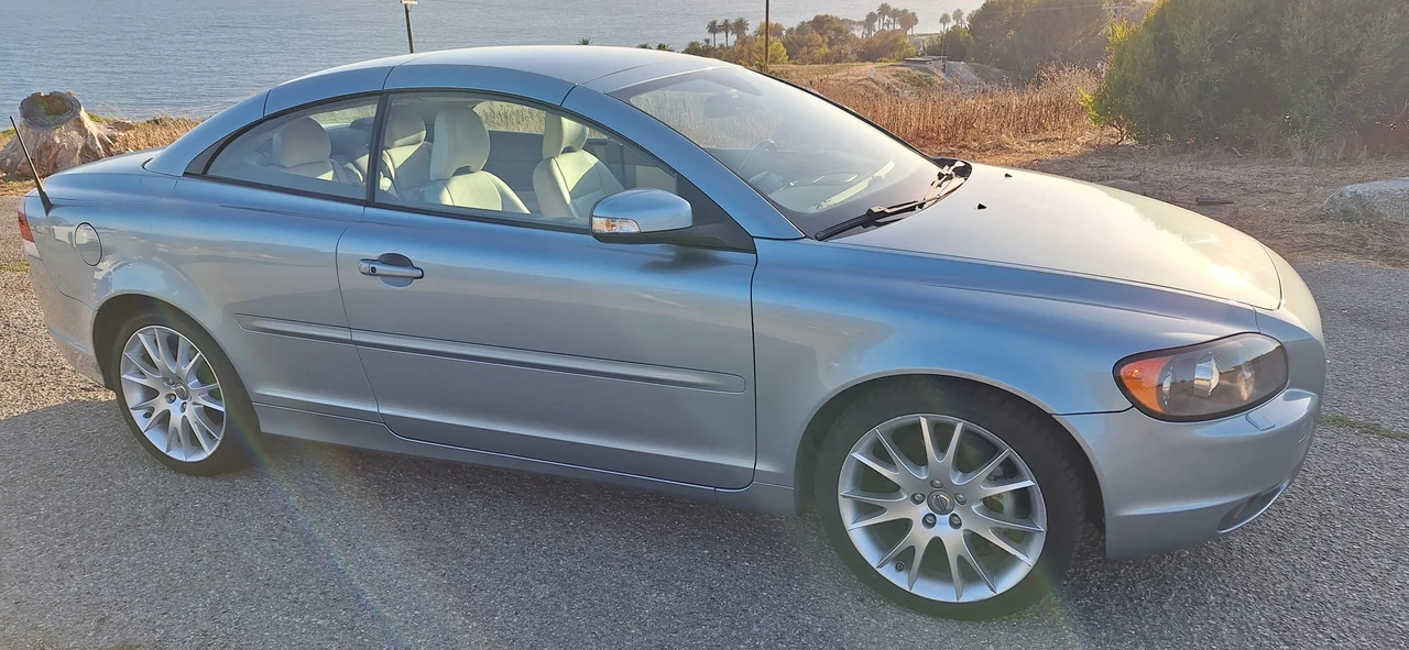 2008 Volvo C70 2nd Gen - Image 8 of 31