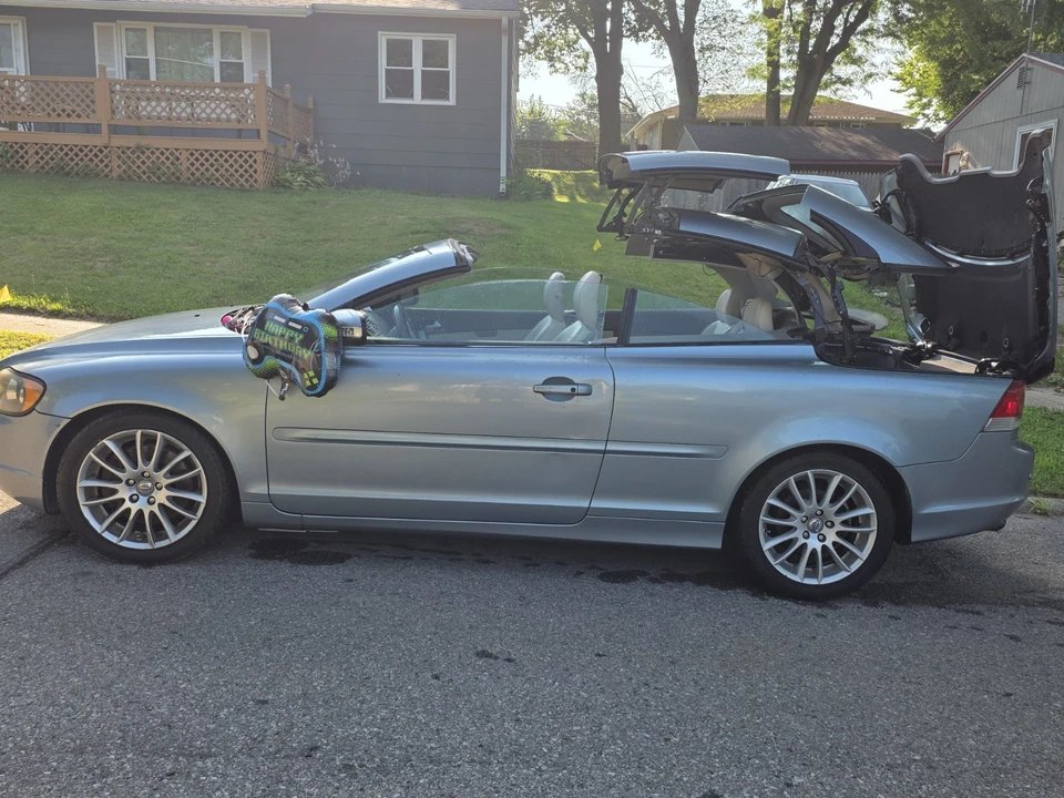 2008 Volvo C70 2nd Gen - Image 12 of 26