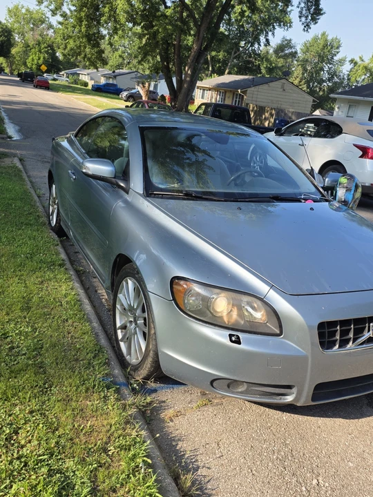 2008 Volvo C70 2nd Gen - Image 3 of 26