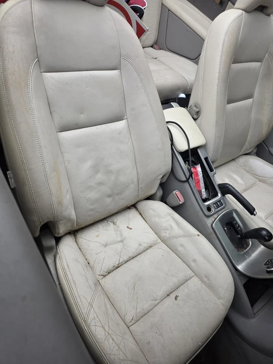 2008 Volvo C70 2nd Gen - Image 21 of 26