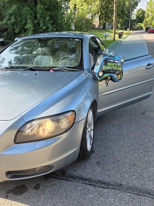2008 Volvo C70 2nd Gen - Image 5 of 26