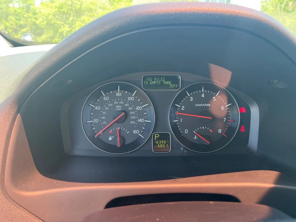 2008 Volvo C70 2nd Gen - Image 10 of 12