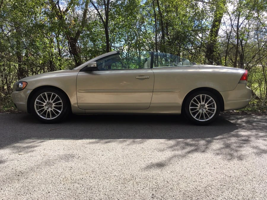 2008 Volvo C70 2nd Gen - Image 2 of 7