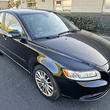 2008 Volvo S40 T5 Sedan 4D