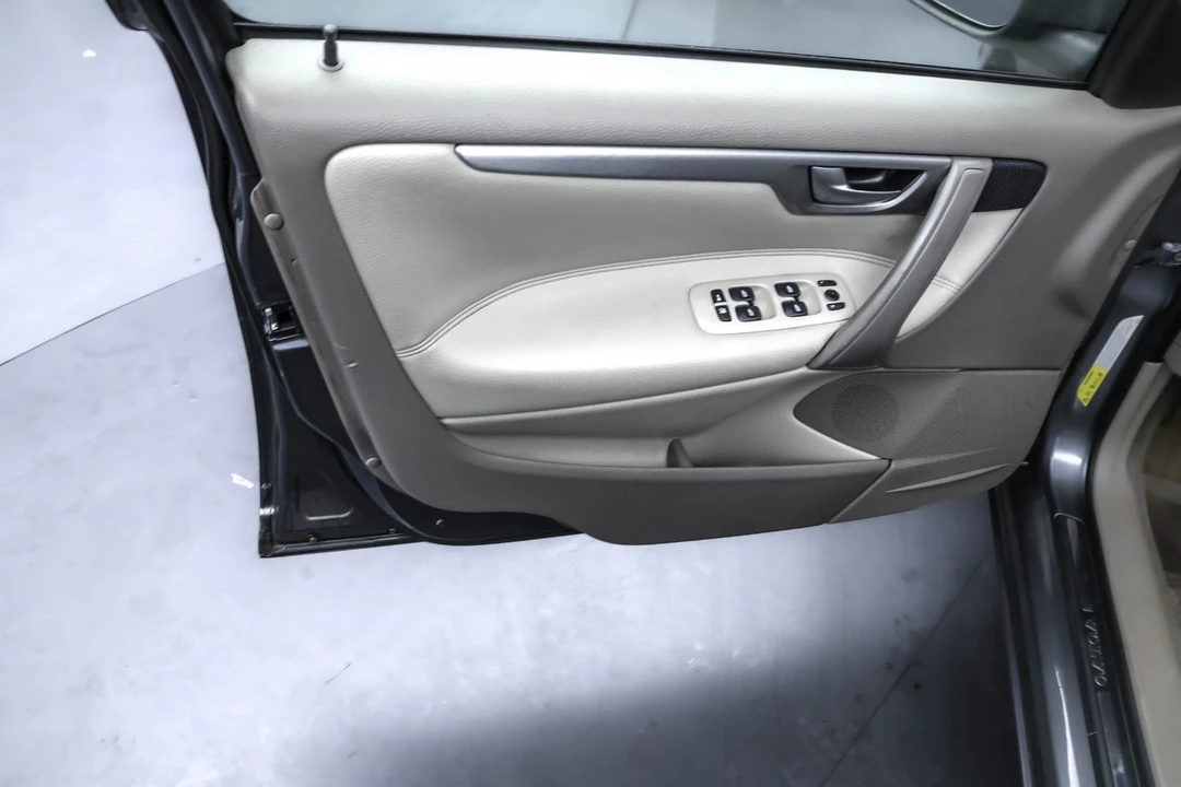 2008 Volvo S60 1st Gen - Image 8 of 12