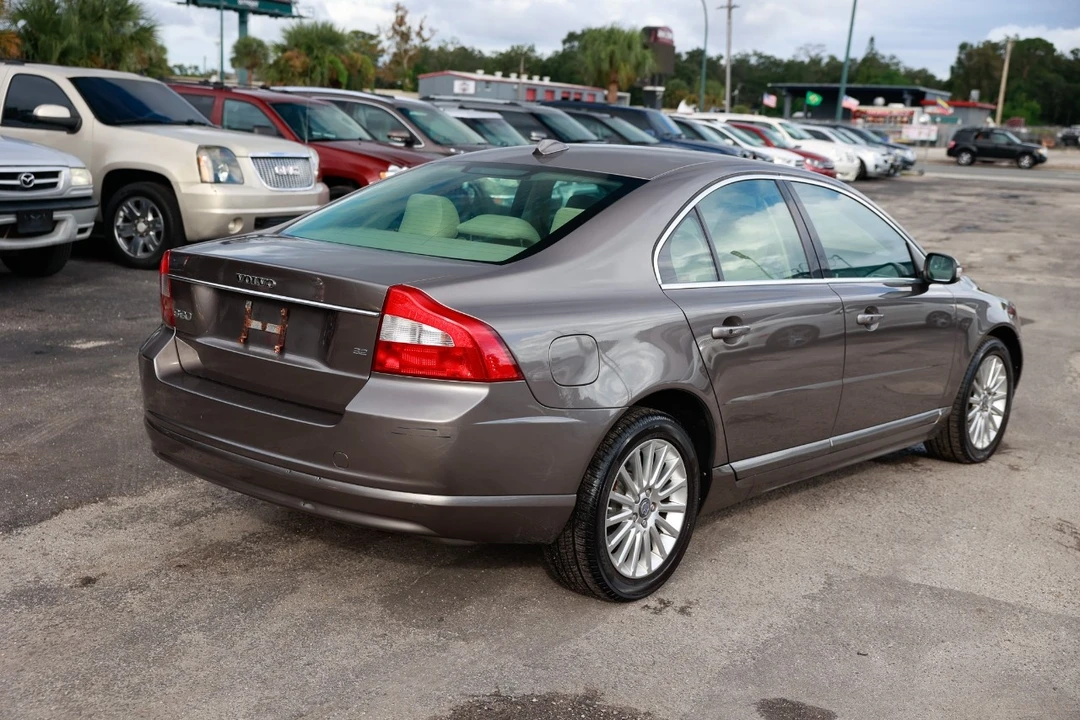 2008 Volvo S80 2nd Gen - Image 11 of 12