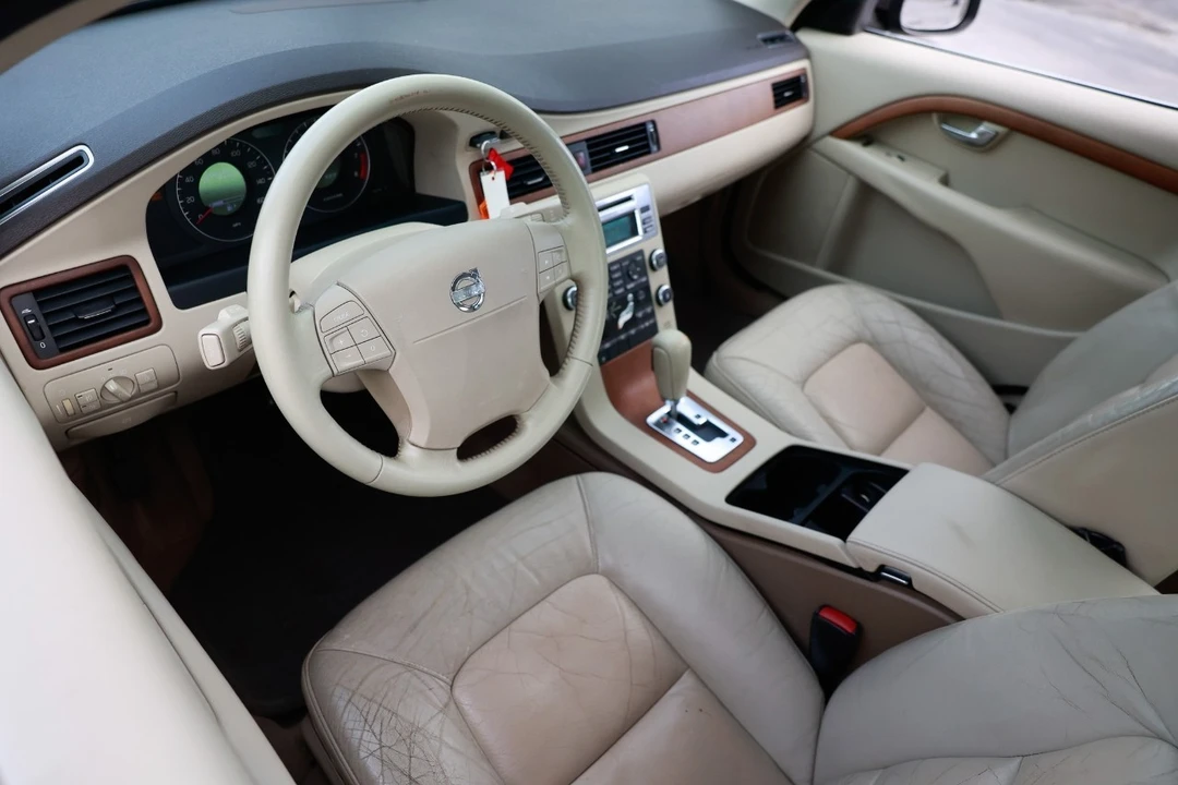 2008 Volvo S80 2nd Gen - Image 4 of 12