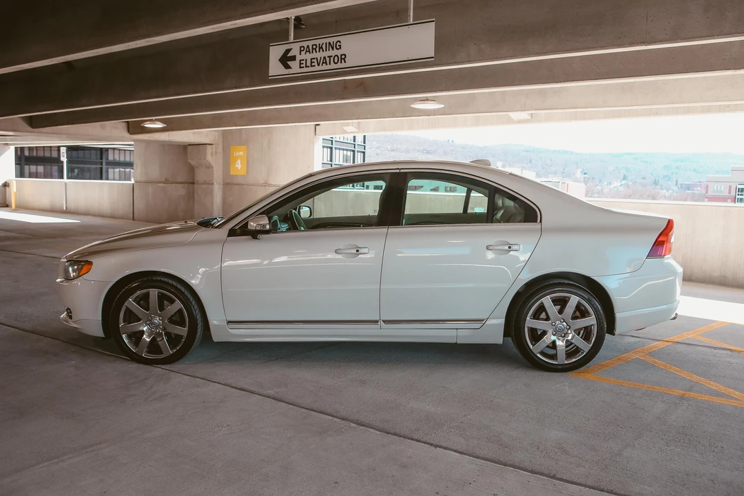 2008 Volvo S80 2nd Gen - Image 12 of 31