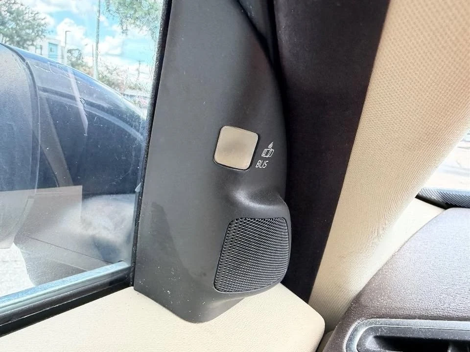 2008 Volvo V70 3rd Gen - Image 12 of 20