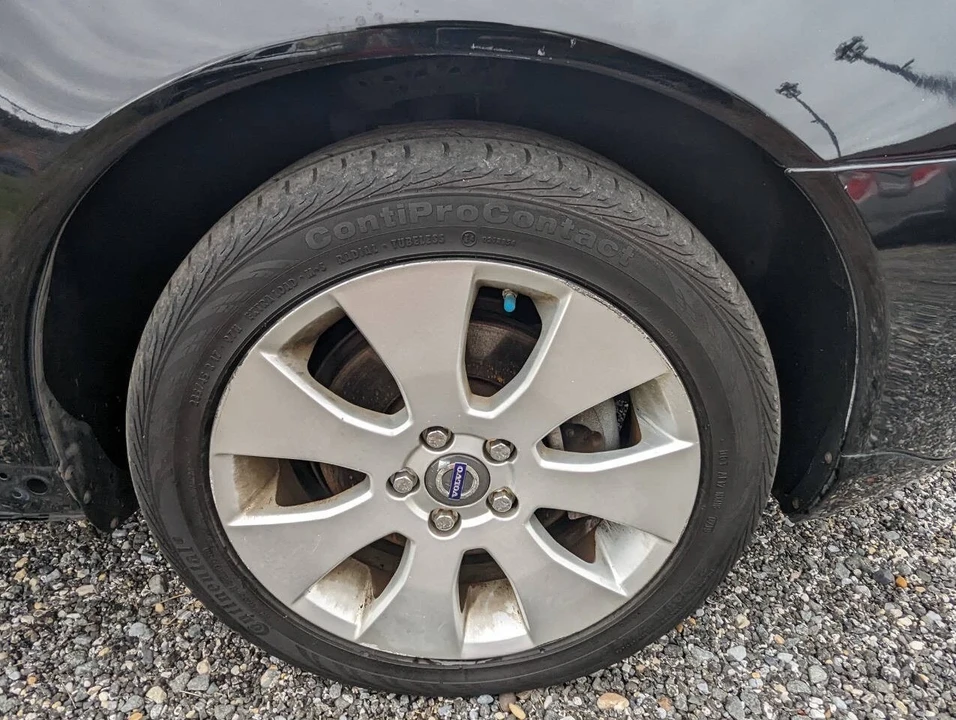 2008 Volvo V70 3rd Gen - Image 9 of 21