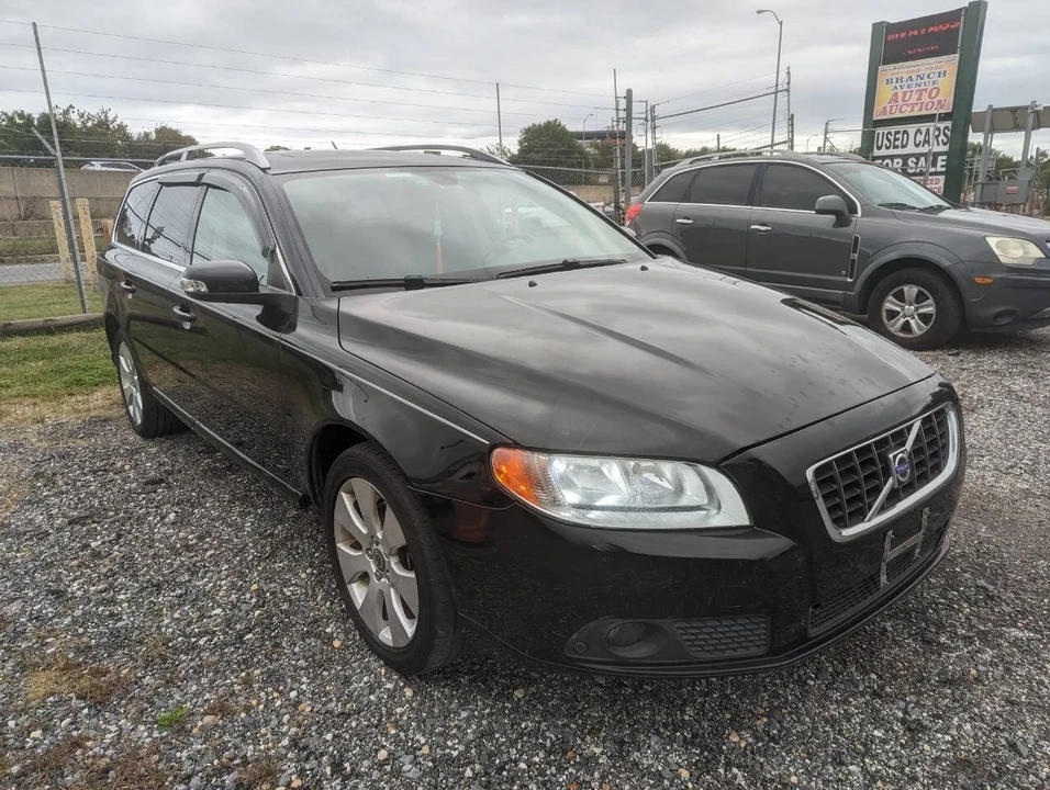 2008 Volvo V70 3rd Gen - Image 2 of 21