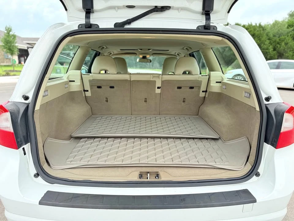 2008 Volvo V70 3rd Gen - Image 13 of 21