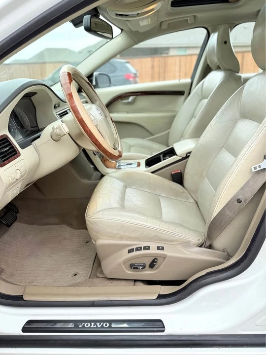 2008 Volvo V70 3rd Gen - Image 10 of 21
