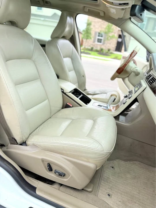 2008 Volvo V70 3rd Gen - Image 17 of 21