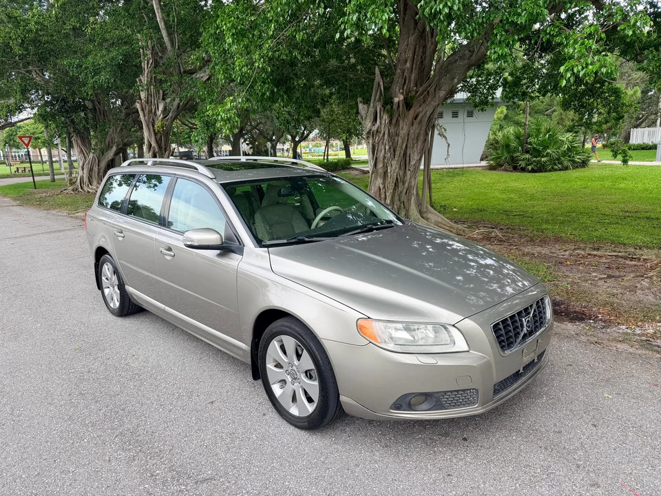 2008 Volvo V70 3rd Gen - Image 15 of 31