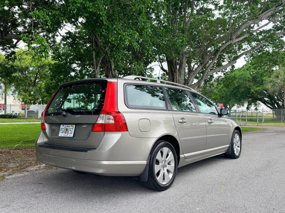 2008 Volvo V70 3rd Gen - Image 29 of 31