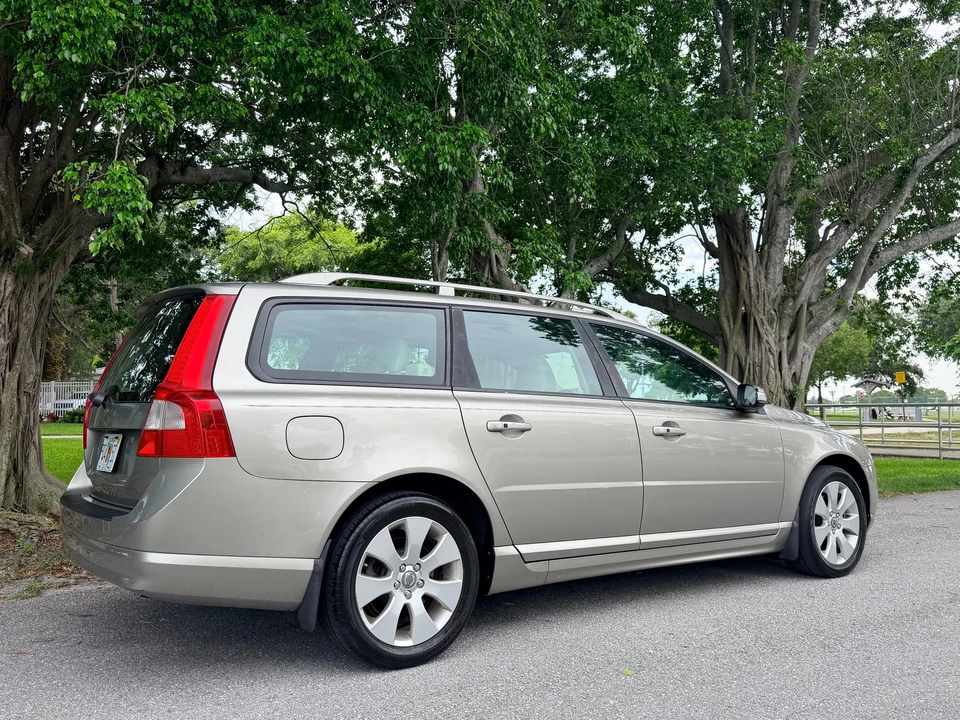 2008 Volvo V70 3rd Gen - Image 25 of 31