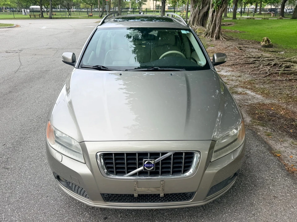 2008 Volvo V70 3rd Gen - Image 10 of 31