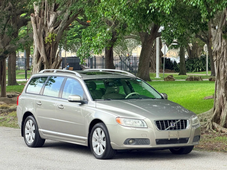 2008 Volvo V70 3rd Gen - Image 13 of 31