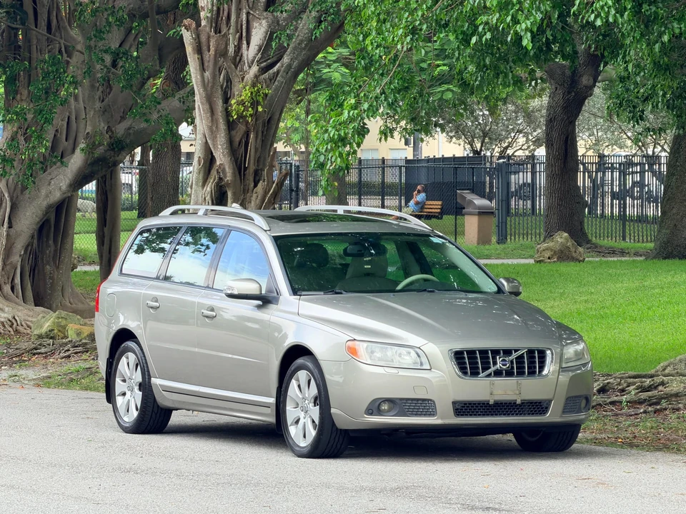2008 Volvo V70 3rd Gen - Image 12 of 31
