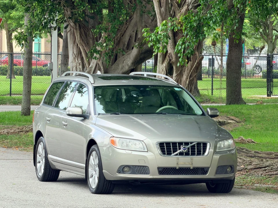 2008 Volvo V70 3rd Gen - Image 11 of 31