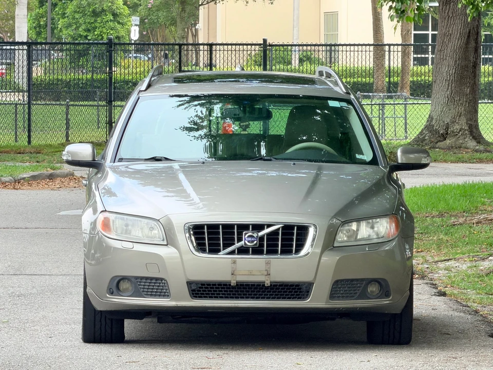 2008 Volvo V70 3rd Gen - Image 9 of 31