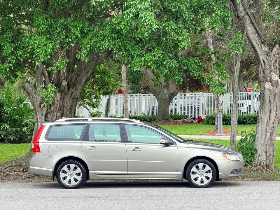 2008 Volvo V70 3rd Gen - Image 21 of 31