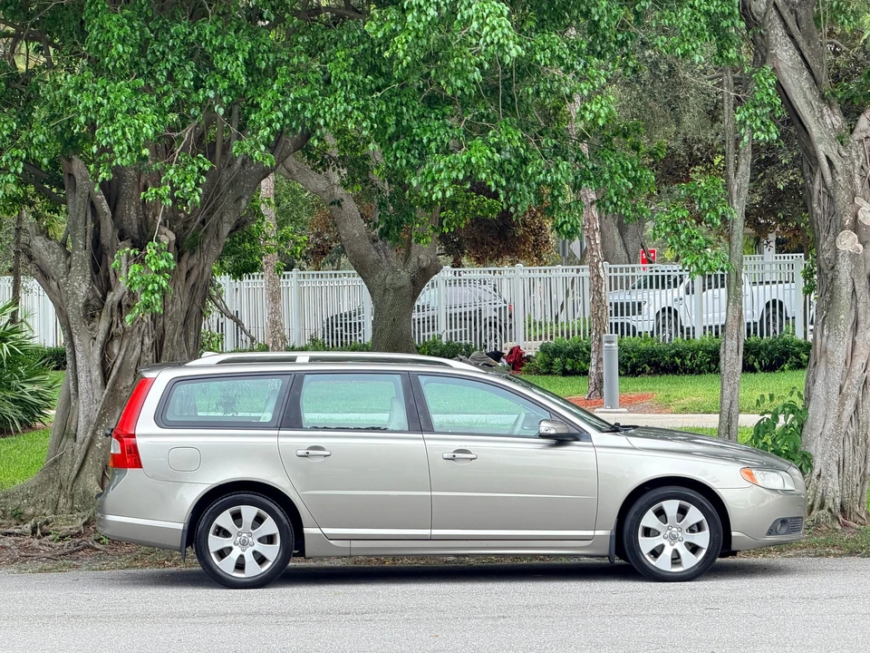 2008 Volvo V70 3rd Gen - Image 22 of 31