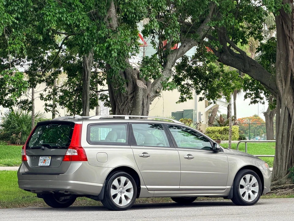 2008 Volvo V70 3rd Gen - Image 24 of 31