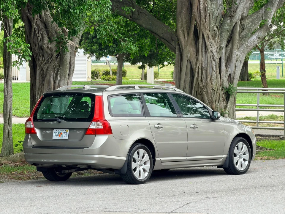 2008 Volvo V70 3rd Gen - Image 28 of 31
