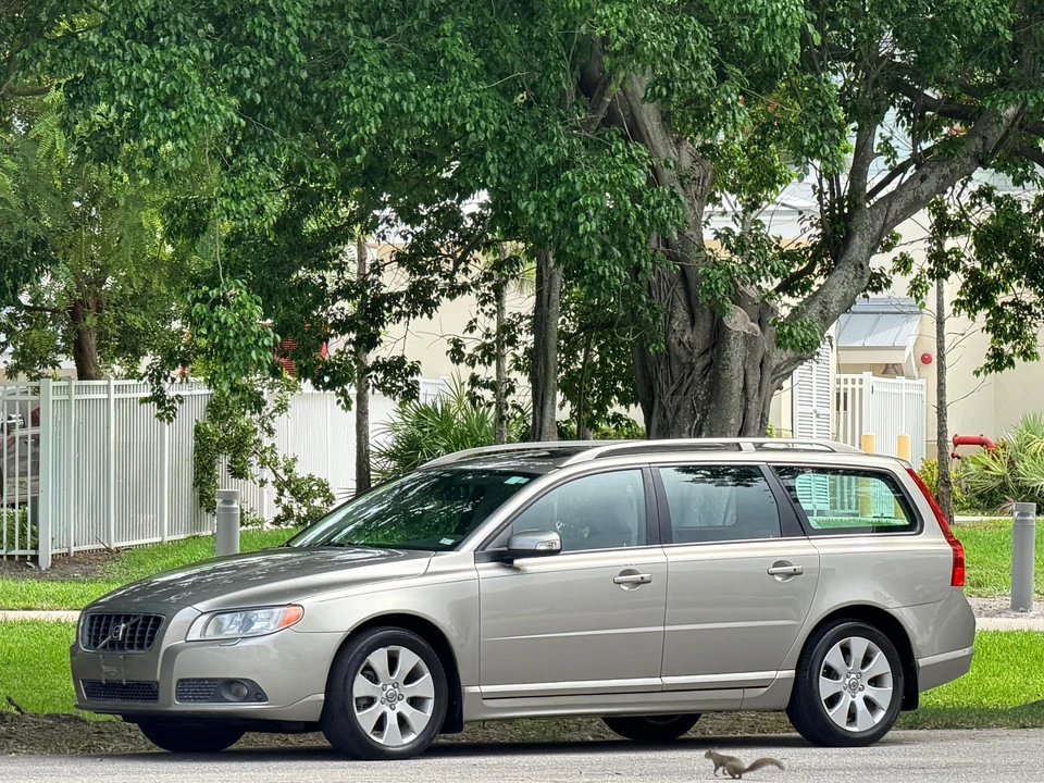 2008 Volvo V70 3rd Gen - Image 5 of 31