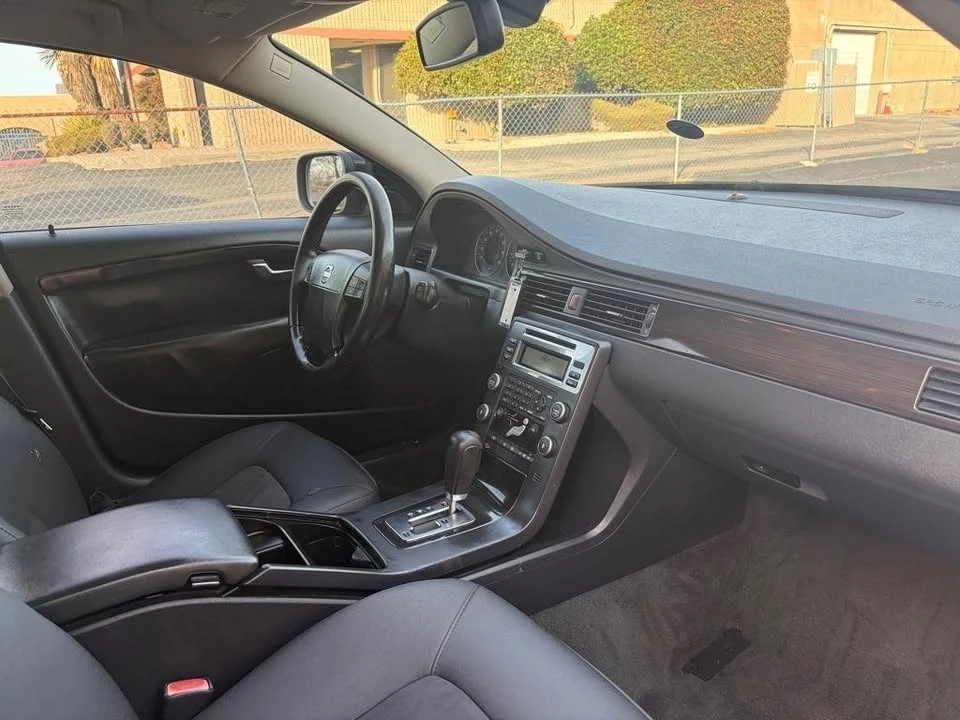 2008 Volvo XC70 3rd Gen - Image 12 of 20