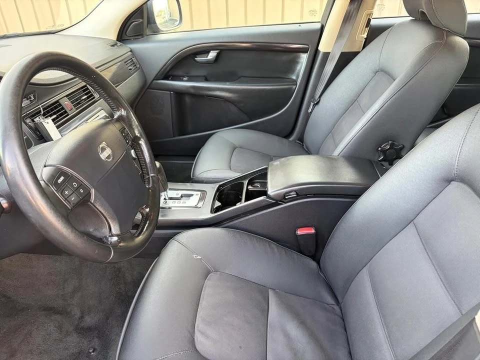 2008 Volvo XC70 3rd Gen - Image 19 of 20