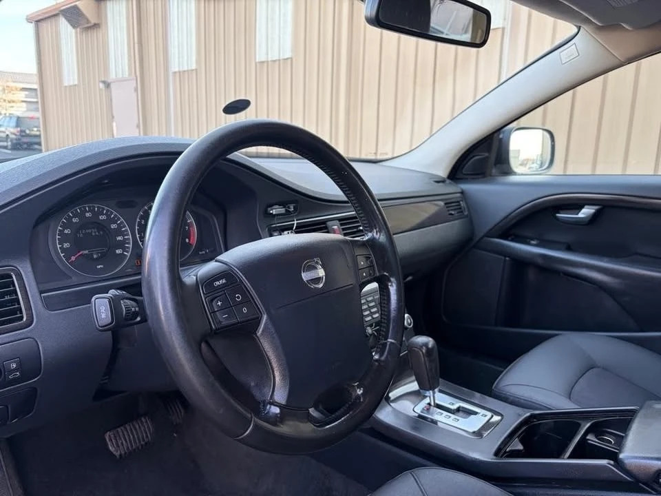 2008 Volvo XC70 3rd Gen - Image 18 of 20